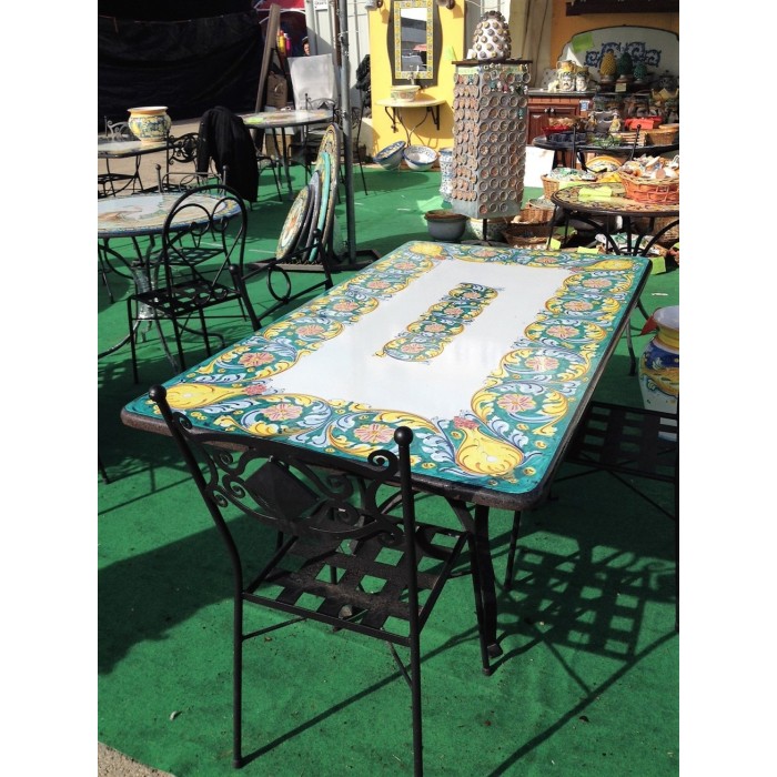 Tavolo in Pietra Lavica